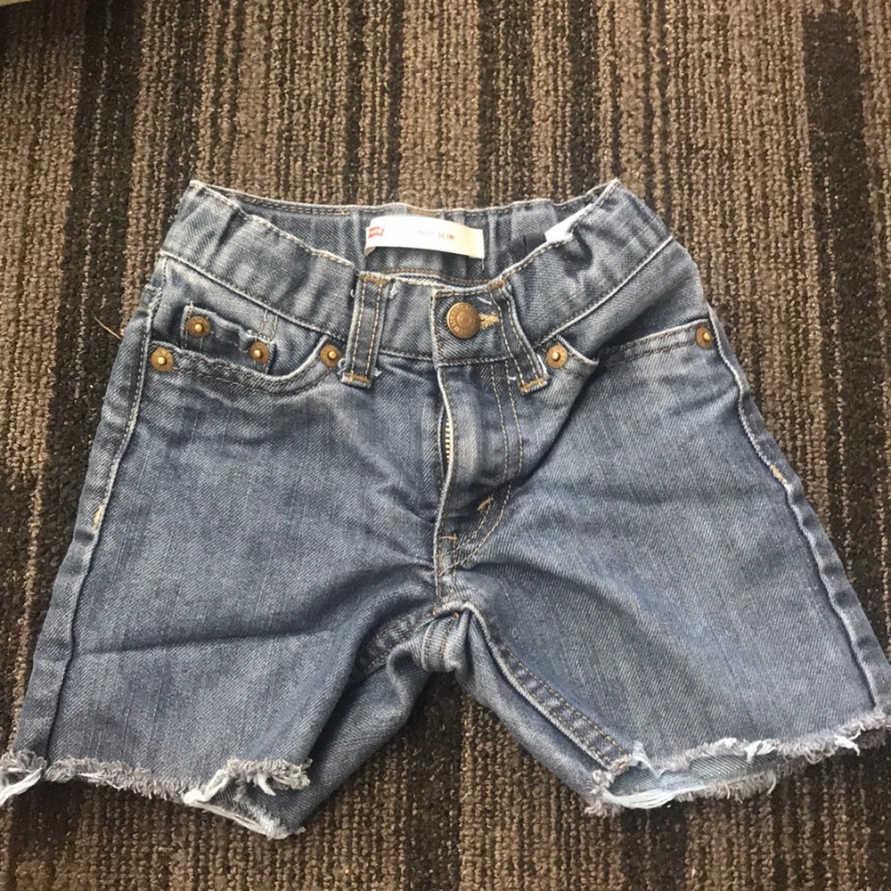 Levi’s Toddler 2T cut off denim jean shorts